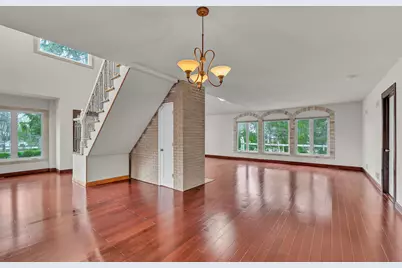 8408 N Lake Dr, Fox Point, WI 53217 - Photo 8