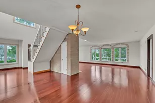 8408 N Lake Dr, Fox Point, WI 53217 - Photo 8