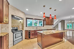 8408 N Lake Dr, Fox Point, WI 53217 - Photo 10