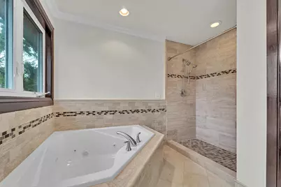 8408 N Lake Dr, Fox Point, WI 53217 - Photo 16