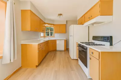 3513 W Acre Ave, Franklin, WI 53132 - Photo 10