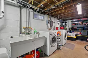 1918 E Eden Pl, Saint Francis, WI 53235 - Photo 24