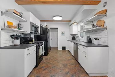 1918 E Eden Pl, Saint Francis, WI 53235 - Photo 2