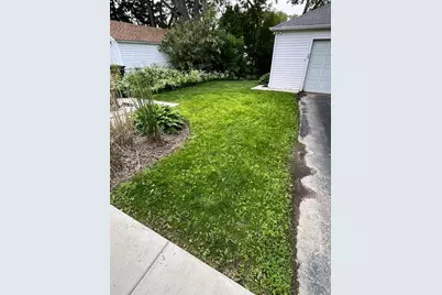 1918 E Eden Pl, Saint Francis, WI 53235 - Photo 28