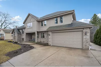 2527 W Goldcrest Ave, Milwaukee, WI 53221 - Photo 2