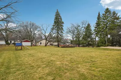 2527 W Goldcrest Ave, Milwaukee, WI 53221 - Photo 28