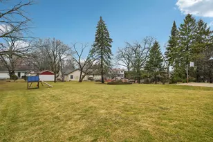 2527 W Goldcrest Ave, Milwaukee, WI 53221 - Photo 28