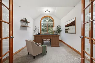 2527 W Goldcrest Ave, Milwaukee, WI 53221 - Photo 14