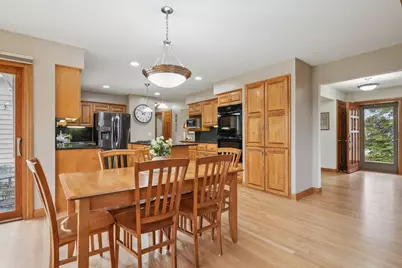 2527 W Goldcrest Ave, Milwaukee, WI 53221 - Photo 46