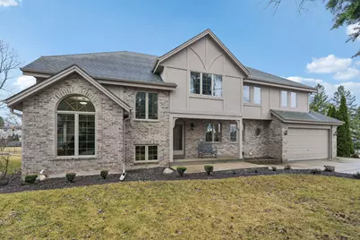 2527 W Goldcrest Ave, Milwaukee, WI 53221 - Photo 1