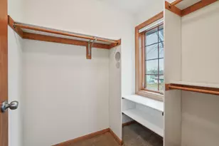 2527 W Goldcrest Ave, Milwaukee, WI 53221 - Photo 22