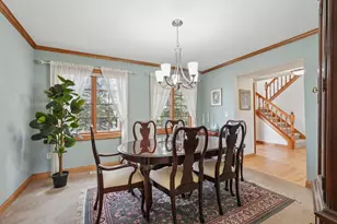 2527 W Goldcrest Ave, Milwaukee, WI 53221 - Photo 12