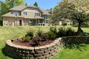 2527 W Goldcrest Ave, Milwaukee, WI 53221 - Photo 32