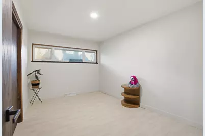 5440 N Navajo Ave, Glendale, WI 53217 - Photo 10