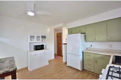 4635 S 50th St, Greenfield, WI 53220 - Photo 10