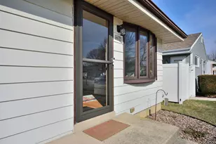 4635 S 50th St, Greenfield, WI 53220 - Photo 2