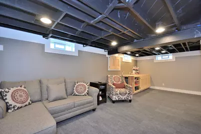 4635 S 50th St, Greenfield, WI 53220 - Photo 20