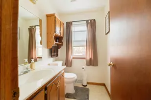 309 N 8th St, Racine, WI 53185 - Photo 10