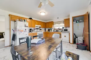 309 N 8th St, Racine, WI 53185 - Photo 24