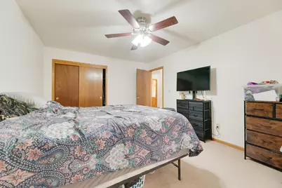 309 N 8th St, Racine, WI 53185 - Photo 26