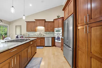 4540 W Melissa Ct, Franklin, WI 53132 - Photo 8