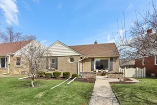 3042 N 88th St, Milwaukee, WI 53222 - Photo 2