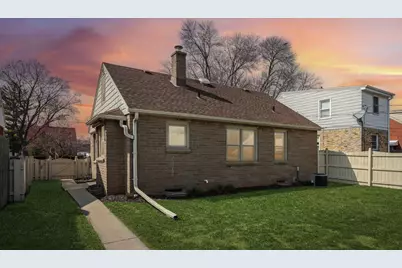 3042 N 88th St, Milwaukee, WI 53222 - Photo 14