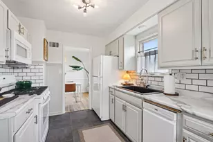 3042 N 88th St, Milwaukee, WI 53222 - Photo 16