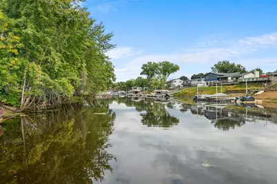 1075  Lauderdale -, Onalaska, WI 54650 - Photo 6