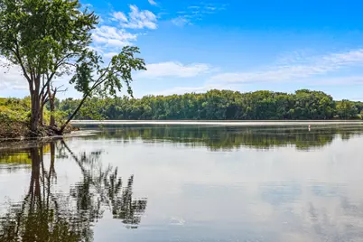 1075  Lauderdale -, Onalaska, WI 54650 - Photo 2