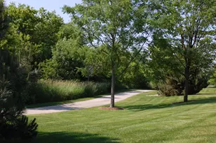 2424 Fox River Pkwy, Waukesha, WI 53189 - Photo 28