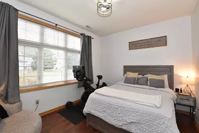 2424  Fox River Pkwy #F, Waukesha, WI 53189 - Photo 12