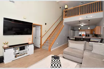 2424  Fox River Pkwy #F, Waukesha, WI 53189 - Photo 14