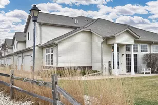 2424 Fox River Pkwy, Waukesha, WI 53189 - Photo 40