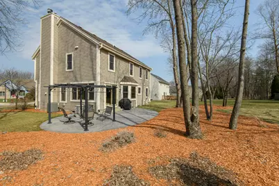 4195 W Squire Ave, Greenfield, WI 53221 - Photo 34