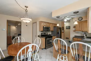 17321 W Observatory Rd, New Berlin, WI 53146 - Photo 4