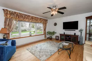 17321 W Observatory Rd, New Berlin, WI 53146 - Photo 10