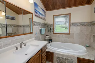17321 W Observatory Rd, New Berlin, WI 53146 - Photo 12