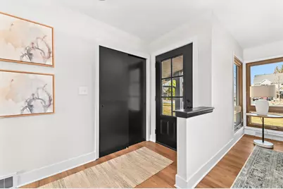 13002 N Phillip Dr, Mequon, WI 53097 - Photo 24