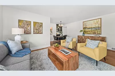 13002 N Phillip Dr, Mequon, WI 53097 - Photo 6