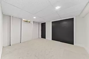 13002 N Phillip Dr, Mequon, WI 53097 - Photo 28