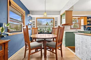 W144N8435 Mac Arthur Dr, Menomonee Falls, WI 53051 - Photo 8
