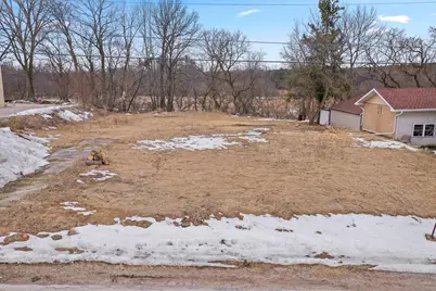 8026  Village Dr, Manitowoc Rapids, WI 54247 - Photo 12