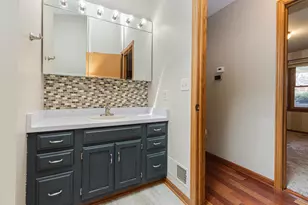 S32W31809 Squire Ct, Genesee, WI 53189 - Photo 24