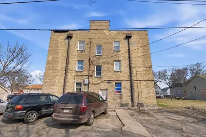 2453 N 17th St, Milwaukee, WI 53206 - Photo 4