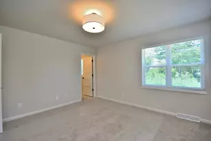 704 5 Mile Rd, Racine, WI 53402 - Photo 18