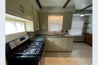 6502  43rd Ave, Kenosha, WI 53142 - Photo 2