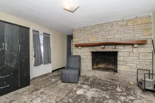 212 S Golden Lake Ln, Summit, WI 53066 - Photo 28