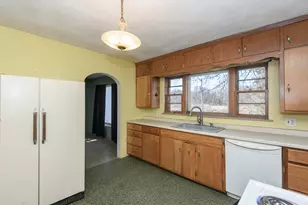 212 S Golden Lake Ln, Summit, WI 53066 - Photo 12