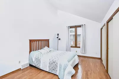 3113  Rolaine Pkwy, Hartford, WI 53027 - Photo 12